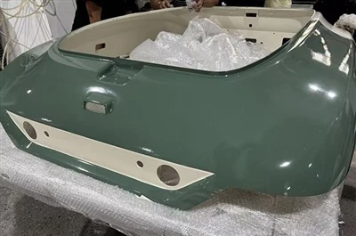 فراغ شكلت أجزاء مطبوعة كبيرة